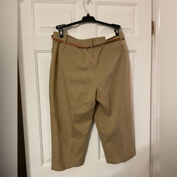 Gloria Vanderbilt Tan Khaki Capri Pants Sz 10 NWT Luxe Sateen Belt Crop Cotton - Picture 8 of 11